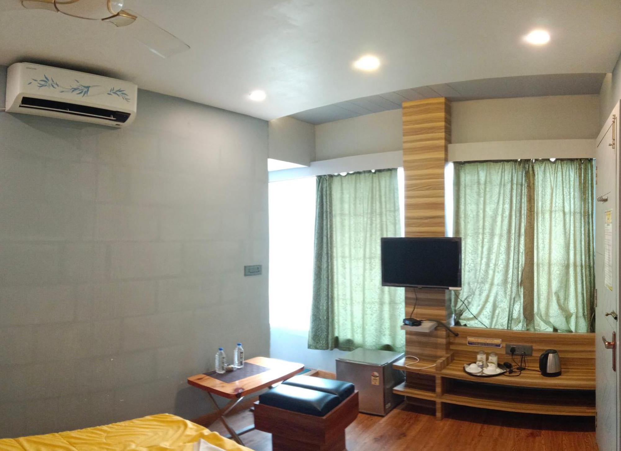The Promise Hotel And Resort Tajpur Room photo